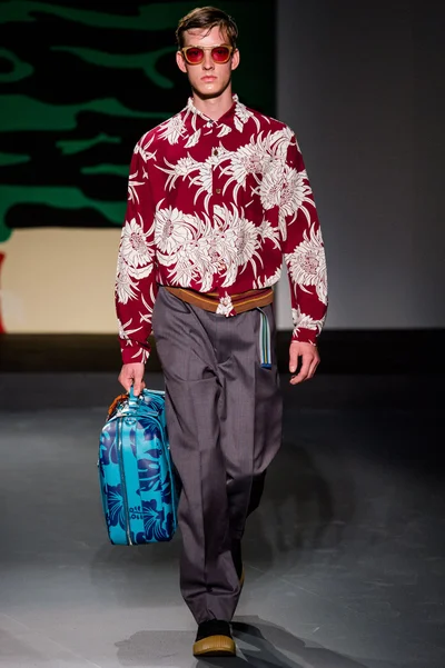 Look 15